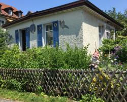 Haus mit Westgarten       Marianna Buser