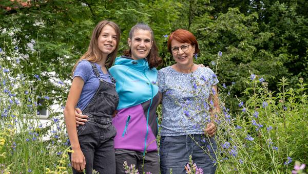 3 Generationen Saisonkursleiterinnen Gartenkind