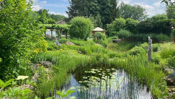 Garten von Anna Ammann und Richard Patthey in Jens