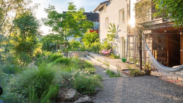 Offener Kundengarten von Salamander Naturgarten, Bild von Benedikt Dittli
