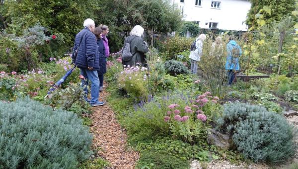 Gartenbesuch, Bild von Fritz Berger
